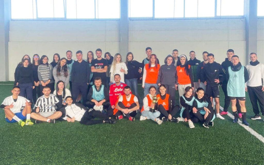 photo de l'&eacute;quipe d'Albanie sur un terrain de football en salle