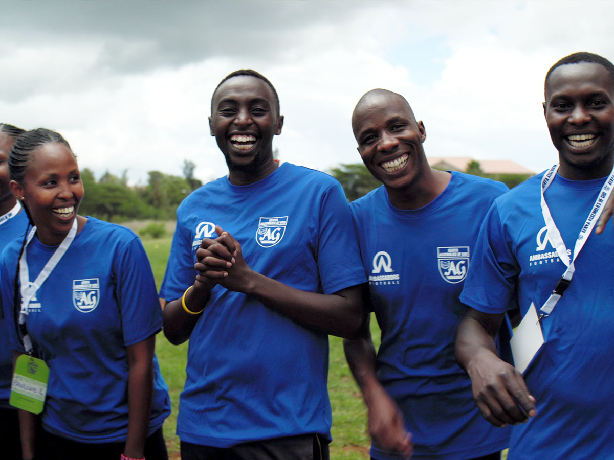 entra&icirc;neurs lors de l'entra&icirc;nement de football des ambassadeurs