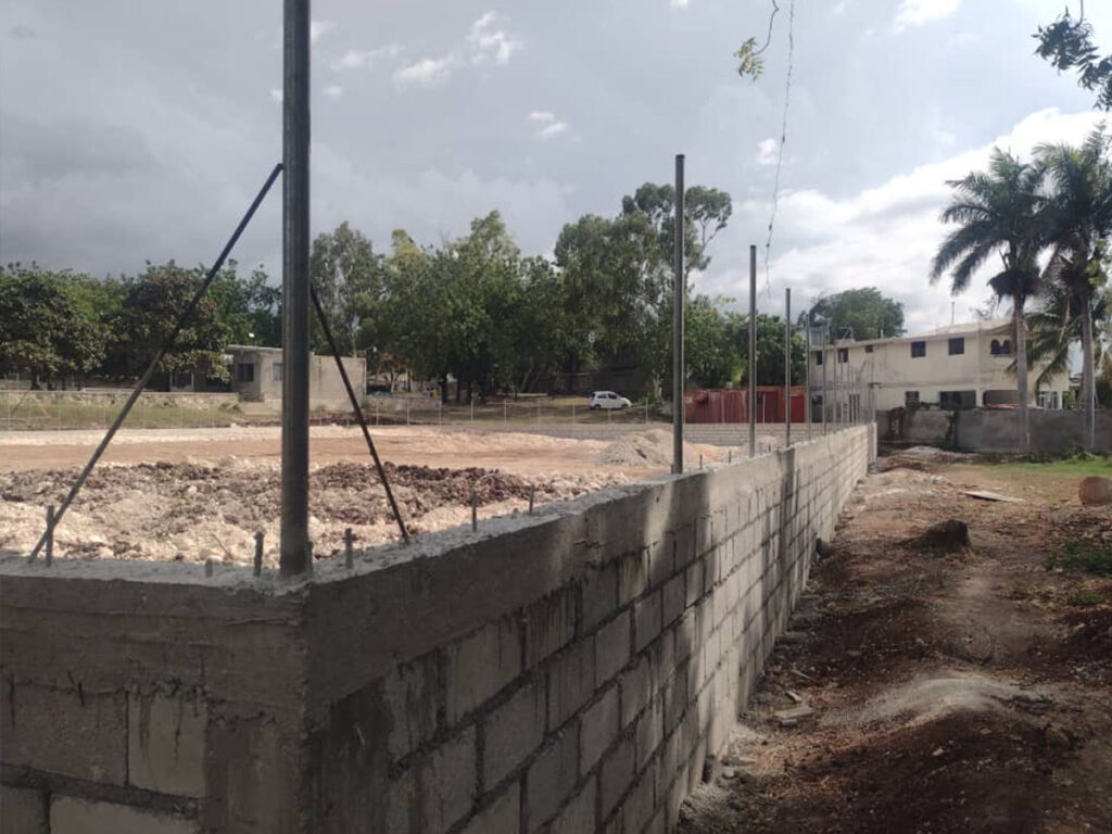 Progr&egrave;s des cl&ocirc;tures et des champs en Ha&iuml;ti