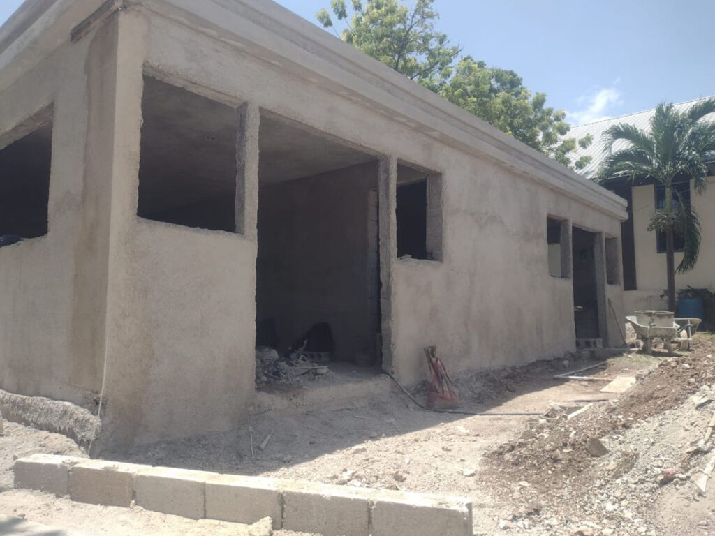 construction des vestiaires du centre d'entra&icirc;nement d'Ha&iuml;ti