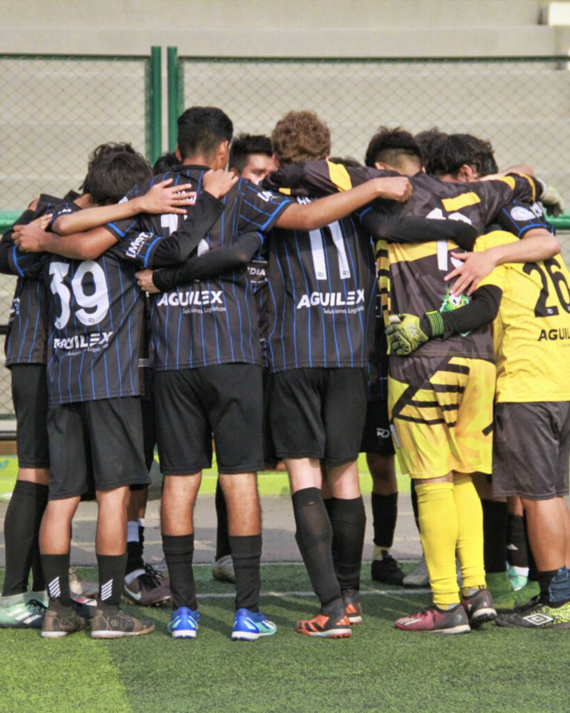 af peru team huddle