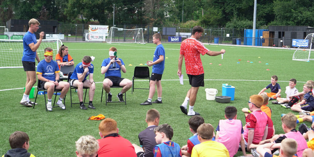 volunteers helping at moyola camp-af ireland